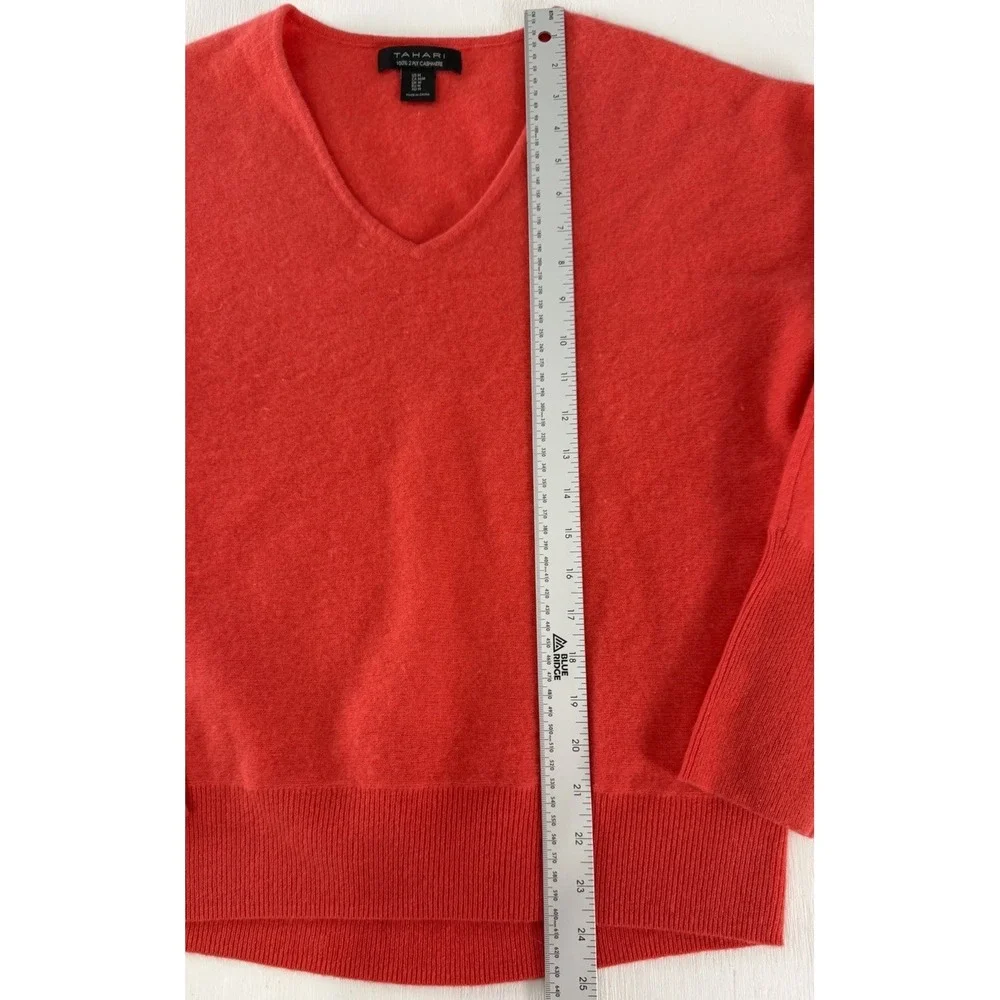 Tahari M Luxury 100% 2 Ply Cashmere Coral Sweater V Neck Long Sleeve Glamorous